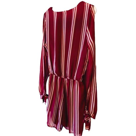 RUE 21 Burgundy White Striped Split Sheer Sleeves Romper Lined Shorts Size Med - Picture 3 of 7